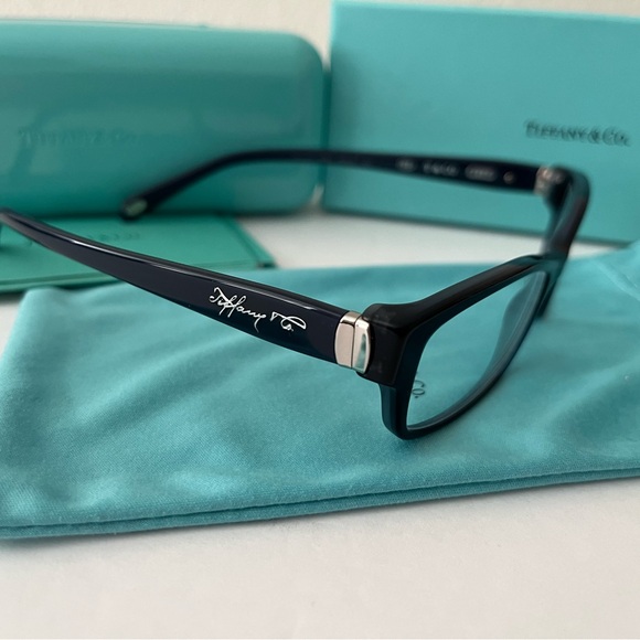 Tiffany & Co. Glasses - Elegant and Timeless - Picture 4 of 9